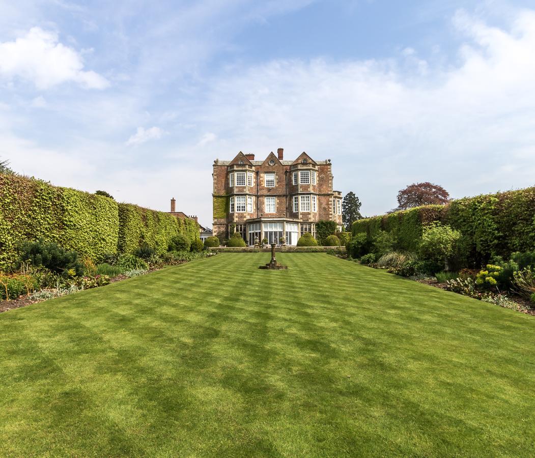 Goldsborough Hall Hotel Knaresborough Exterior photo