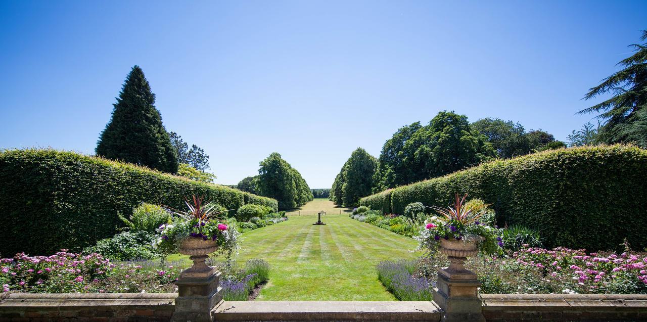 Goldsborough Hall Hotel Knaresborough Exterior photo